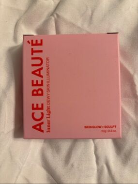 NWT Ace Beaute Inner Light Illuminator